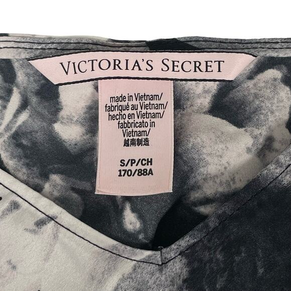 Victoria's Secret pajama sleepwear set size small top and shorts - Picture 8 of 8